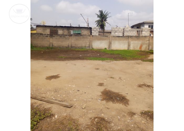 REGISTERED AND WALLED 4 PLOTS AT ODORKOR