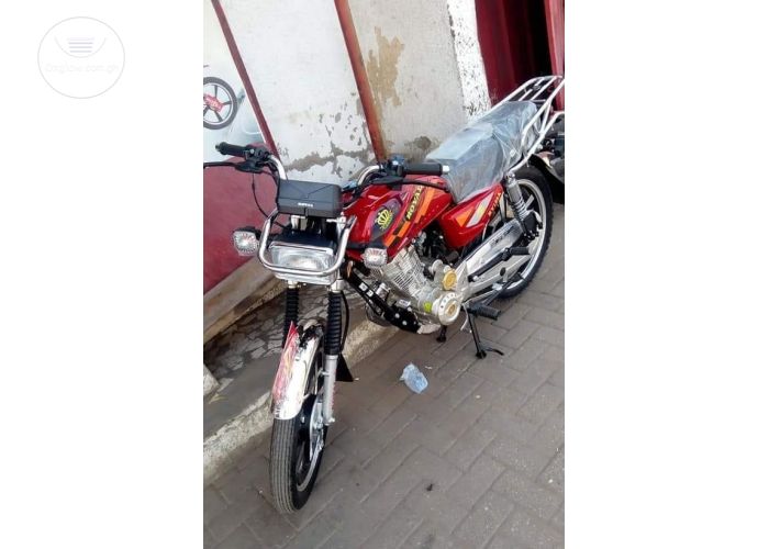 Royal 125cc motorbike