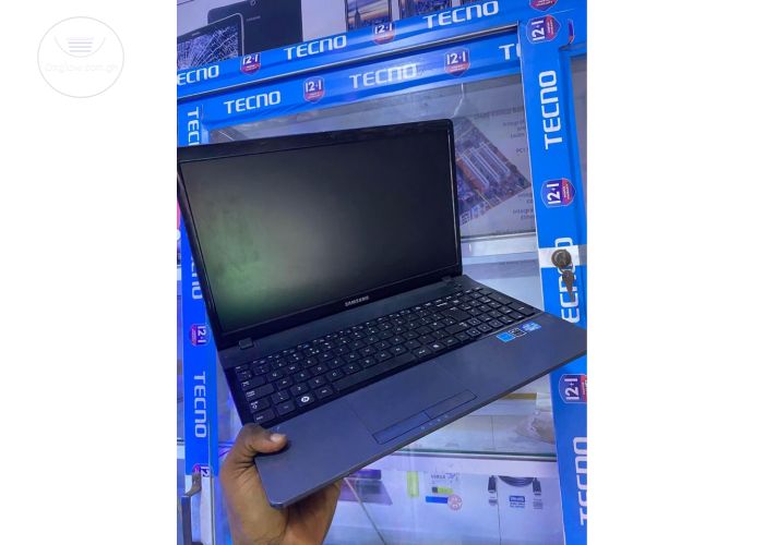 SAMSUNG NOTEBOOK