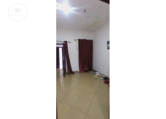 Self-contain chamber and a hall for Renting