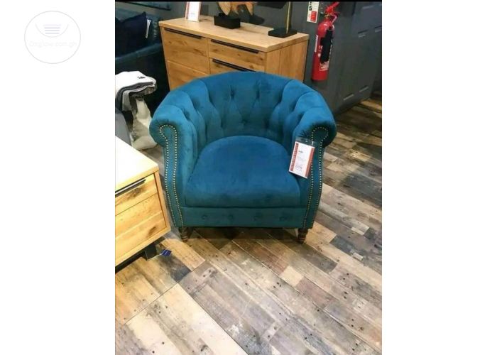 SINGLE SOFA CHAIR