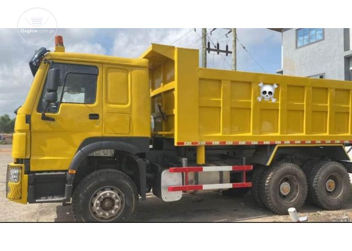 Tipper truck HOWO