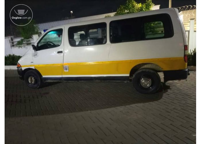 Toyota Hiace Fish Van 