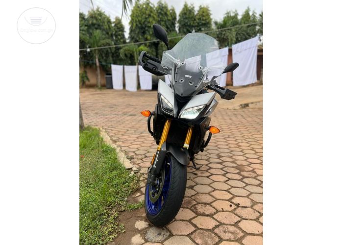 Yamaha FJ 09