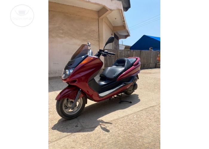 Yamaha Majesty