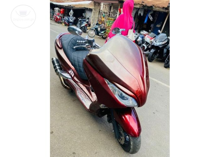 Yamaha motor bike