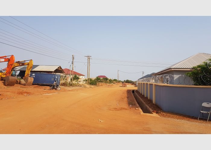 EXECUTIVE DEMARCATED PLOTS FOR SALE@TEMA COMMUNITY 25 DEVTRACO ESTATE
