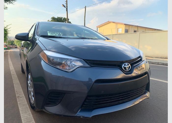 Toyota Corolla LE 2016