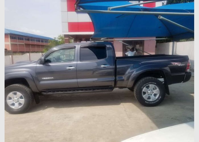  Toyota Tacoma 2011