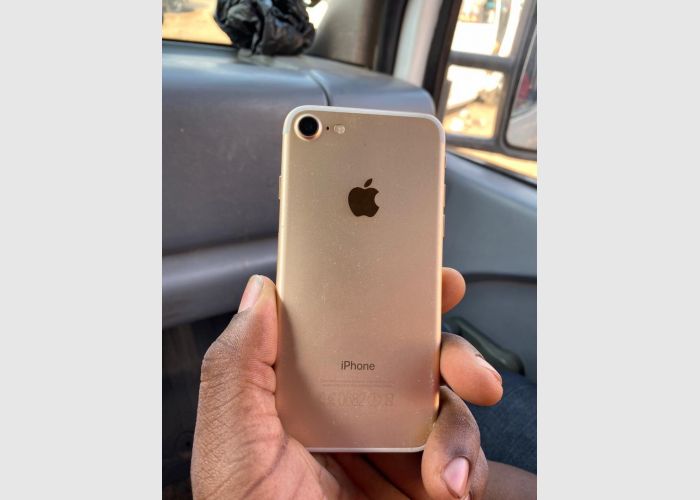 Apple iPhone 7
