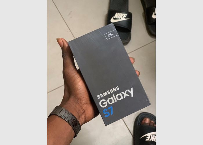  Samsung Galaxy S7 brand new