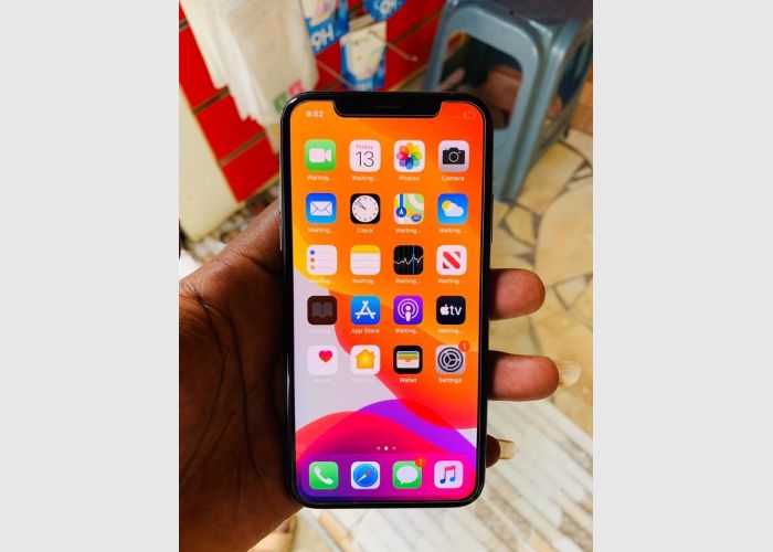  IPhone X very neat