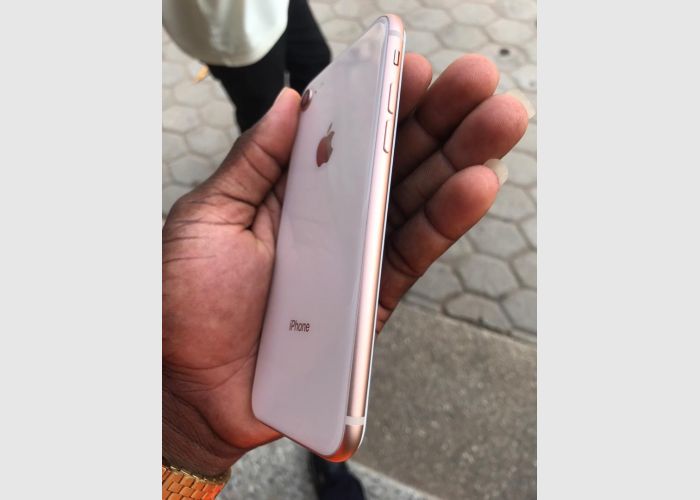 Apple iPhone 8