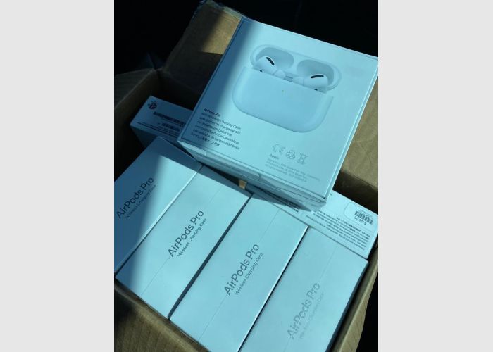  AirPods Pro Available