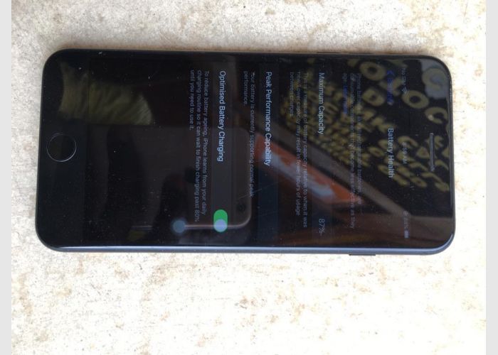  iPhone 7+ slightly used
