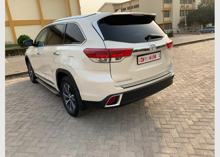 2017  Toyota Highlander