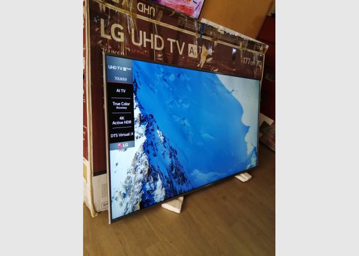 LG TV 70 INCHES
