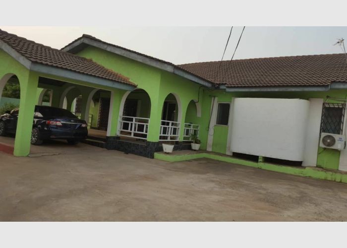 4 Bedrooms House at Teshie