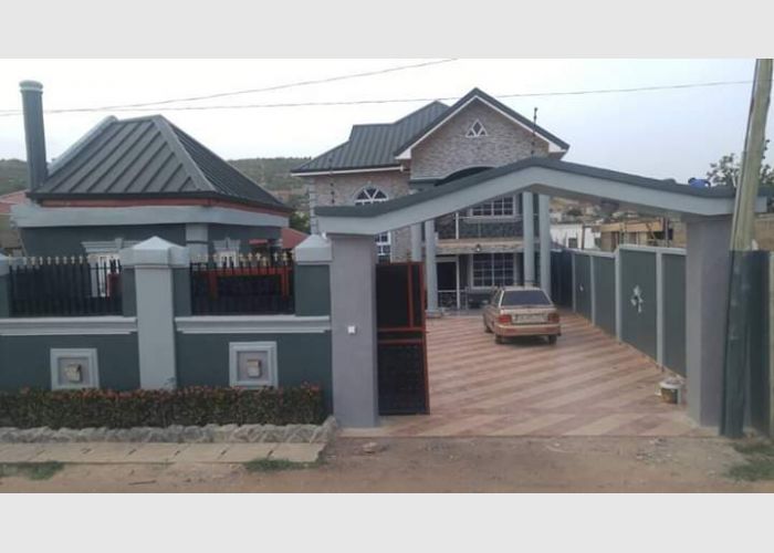 4 BEDROOM EXECUTIVE STOREY APARTMENT 