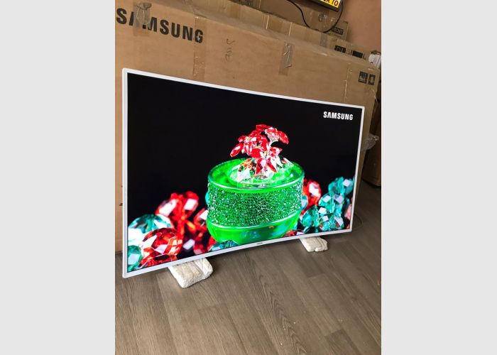 Samsung 49 inches Curved TV