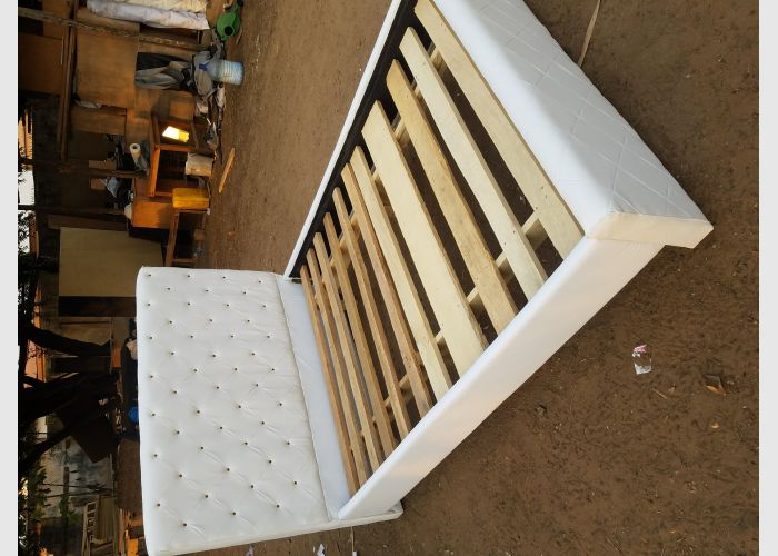 Romantic bed frame