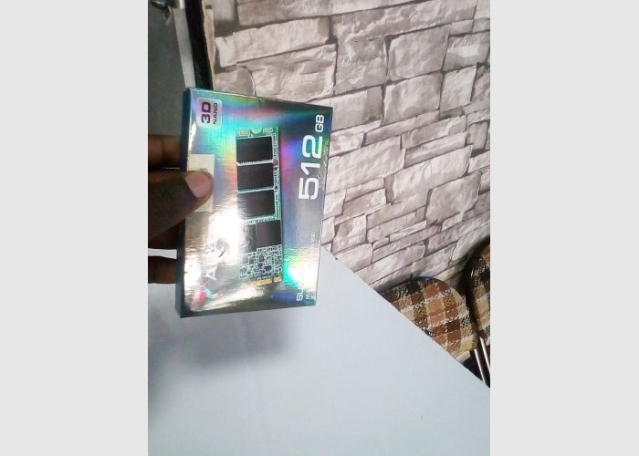 512GB ADATA SSD DRIVE