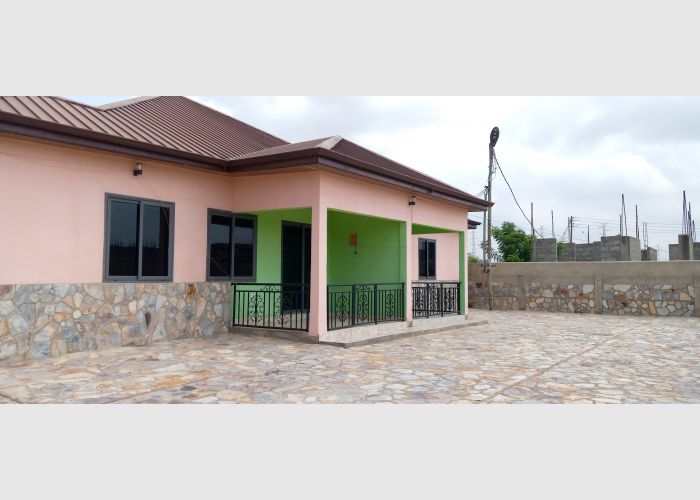 Two bedroom apartment for rent at Tema community 25