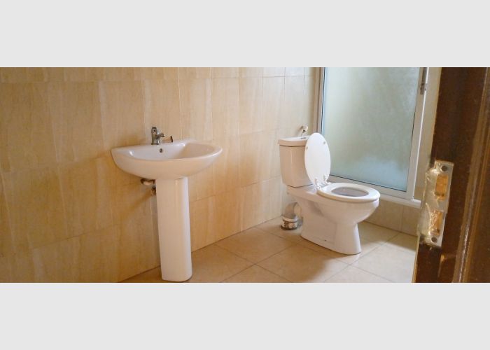 Four bedroom house for rent at spintex addgonno