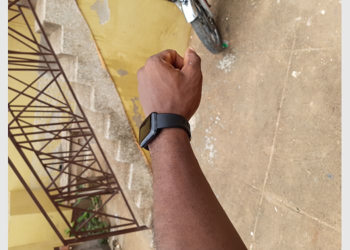 Smart fitness tracker watch