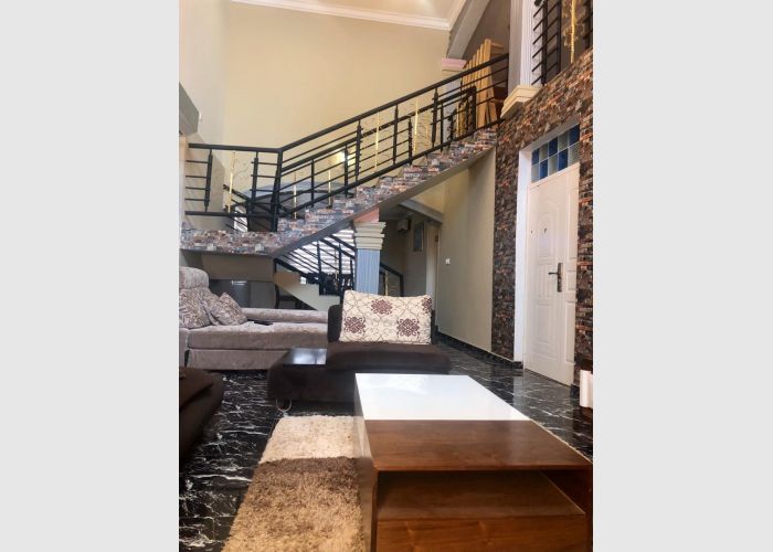  4 bedroom house (all en-suite) for sale at Tsado near Airport Valley