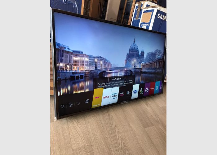 Neat LG 43 inches TV