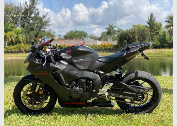 2017 Honda CBR 1000 for sale contact WhatsApp +14752216764