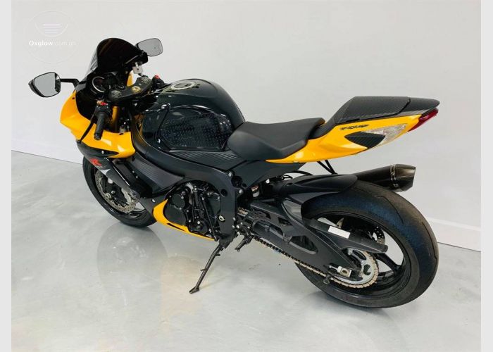 2017 Suzuki gsx r750 (+19374909728)