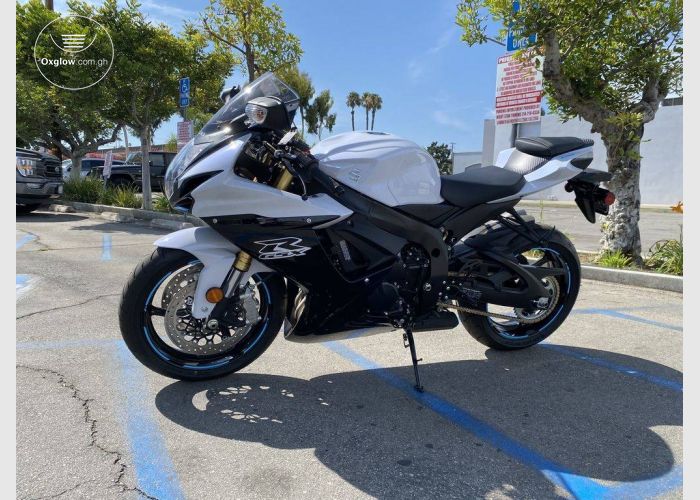 2021 Suzuki GSX-R1000R 
