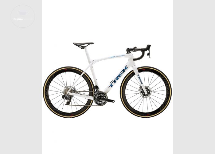 2022 Trek Domane SLR 9 Red eTap Axs Disc Road Bike (Price USD 7200)