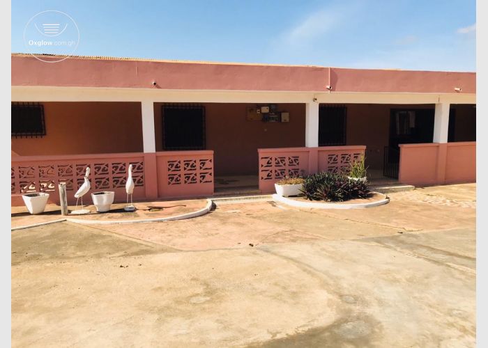 4 bedrooms self compound house