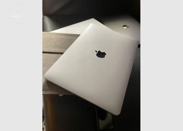 Apple MacBook Pro M1 Laptop