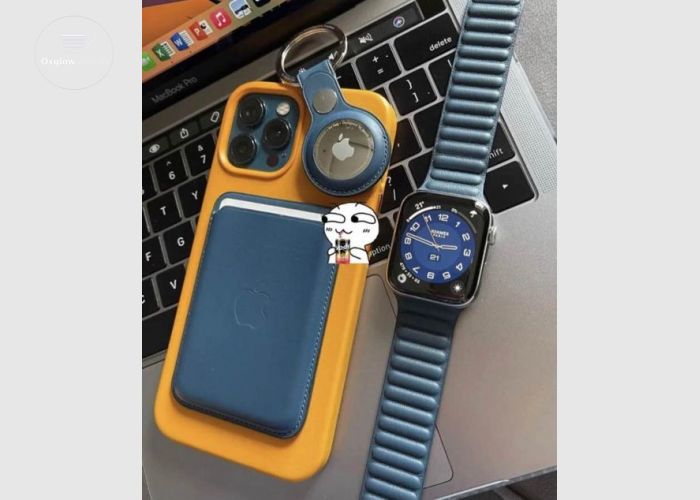 AUTHENTIC APPLE PRODUCTS