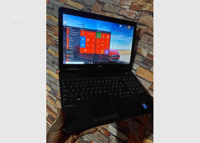 Dell latitude E5540 Laptop