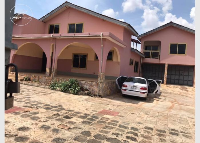 Executive 4 Bedroom For Rent 