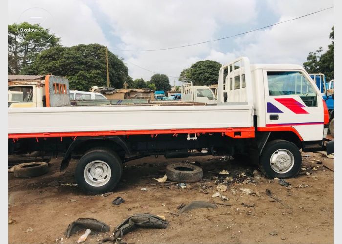Hyundai Mighty 1