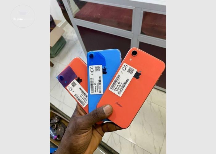 iPhone XR 64Gb