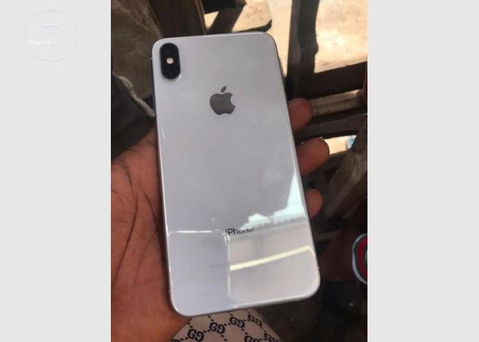 iPhone XS Max 64Gb
