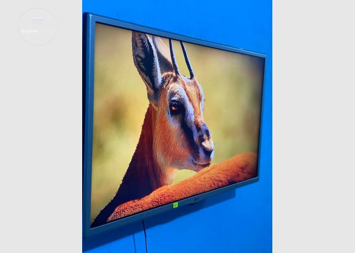 LG 32" Fully Digital UHD TV 