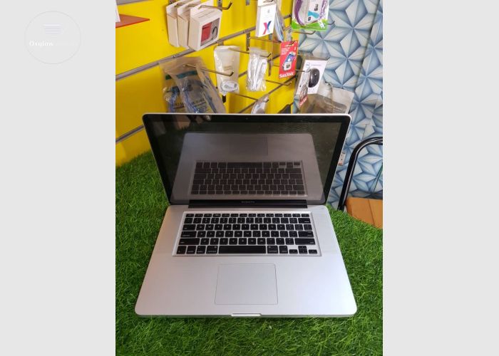 MacBook Pro  2011 With Free Bag