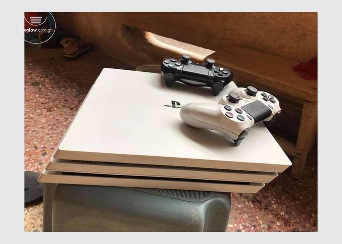 PlayStation 4 Pro 1TB 