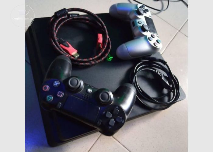 PlayStation 4 Slim 1Tb