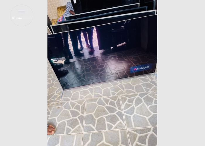 Samsung 43" Digital Smart TV