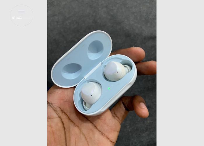 Samsung earbud available