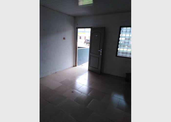 Single room self-contained At Achimota